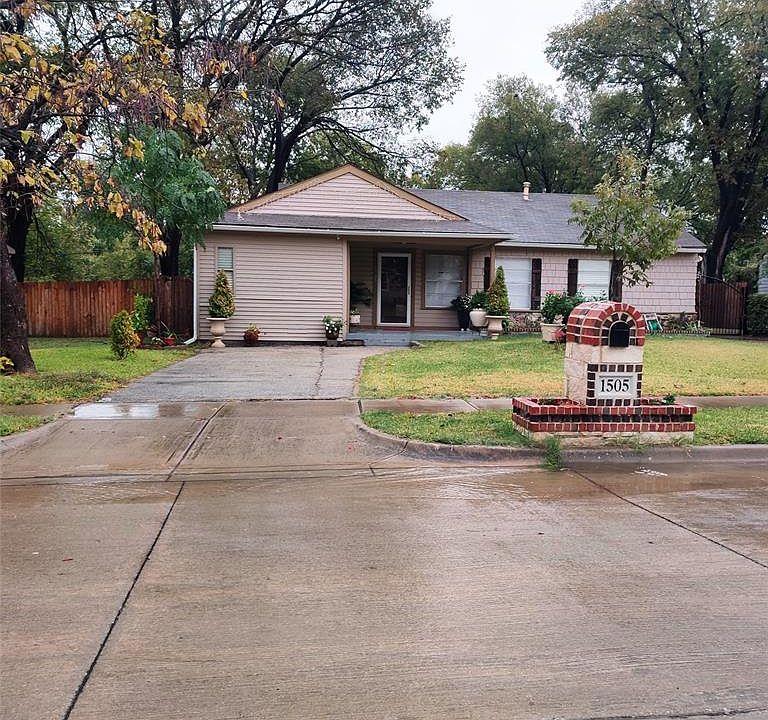 1st image of 1505 Biggs Cir
