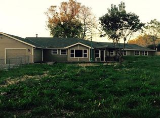 19149 Fairmount Rd, Tonganoxie, KS 66086