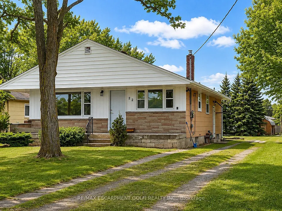22 Kelson Ave S