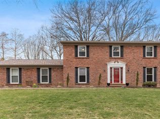 1573 Foxham Dr, Chesterfield, MO