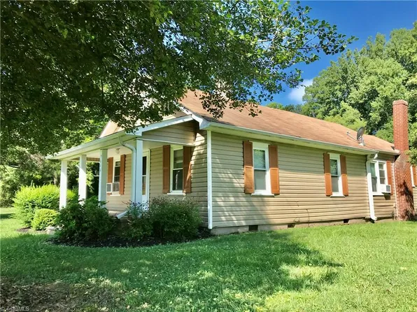 9644 Moore Rd, Tobaccoville, NC 27050
