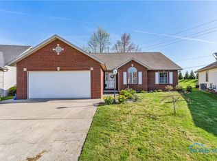 1556 Plum Creek Dr, Findlay, OH 45840