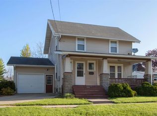 408 W 3rd St, Washington, IA 52353