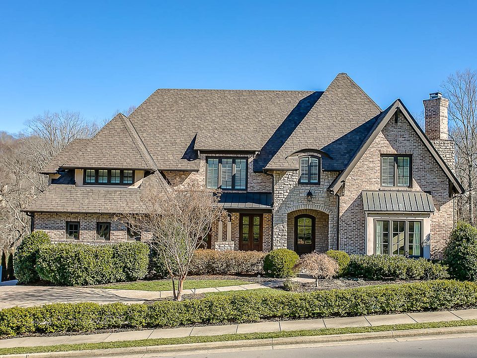 1st image of 1048 Stockett Dr