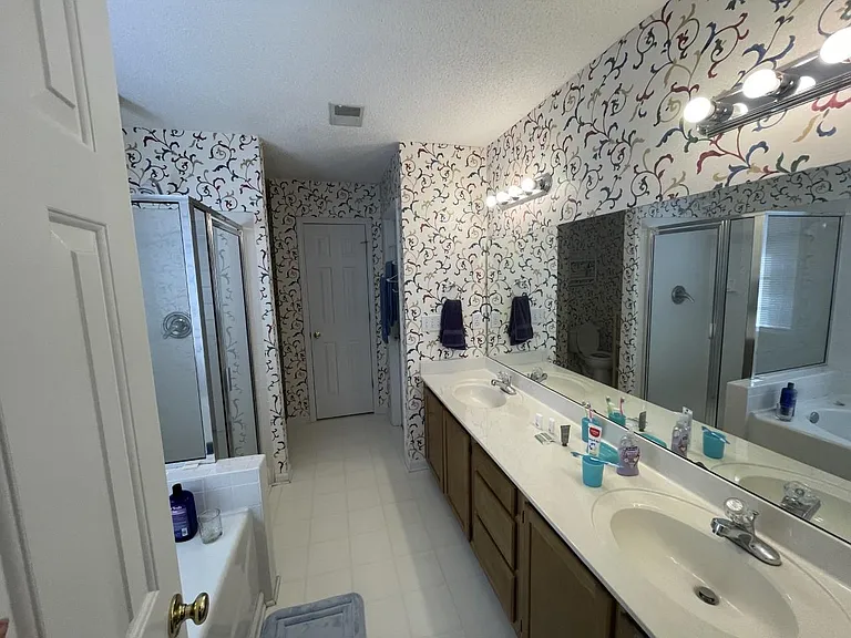 44 Hampton Springs Ct — Photo 20