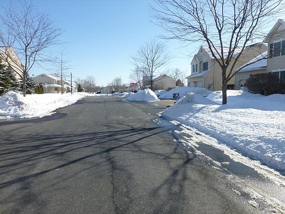 5th image of 21 Country Side Ct