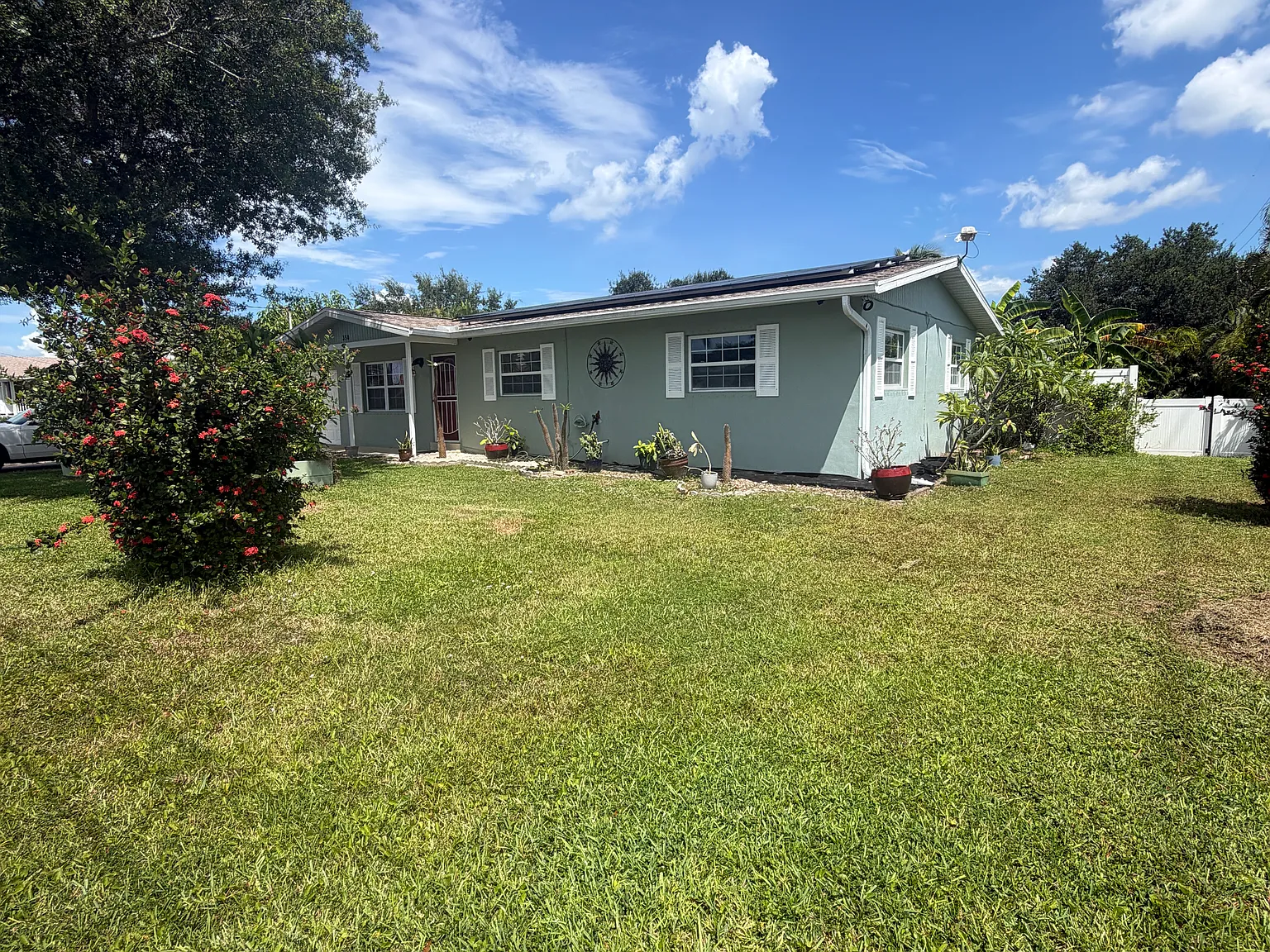 3 bed, 1125 sqft, $2,650 — Photo 3