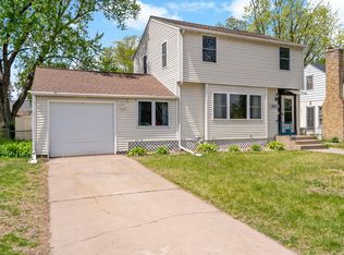 3653 Lee Ave N, Robbinsdale, MN 55422