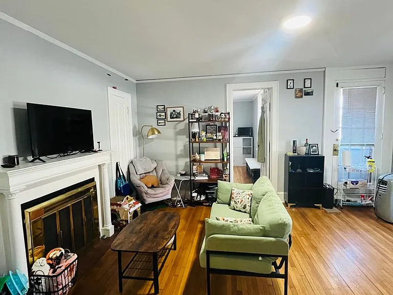 318 State St — Photo 13