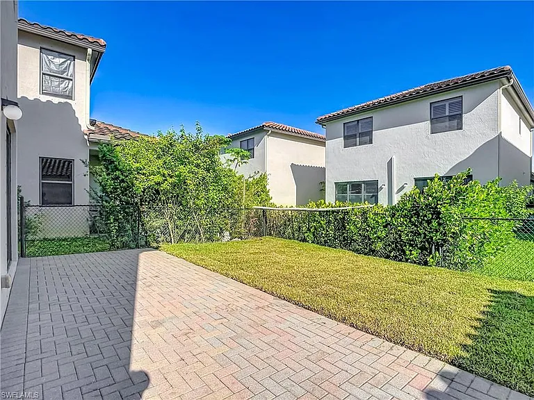 5462 Useppa Dr — Photo 5