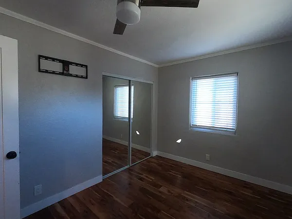 1026-28 B Ave #1028 — Photo 7