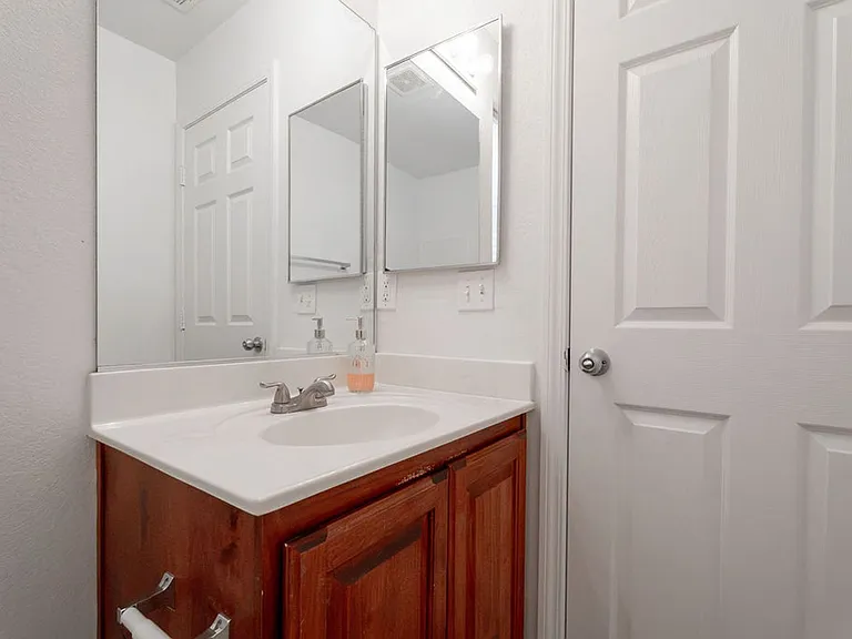4793 Hampstead Heath Ct — Photo 36