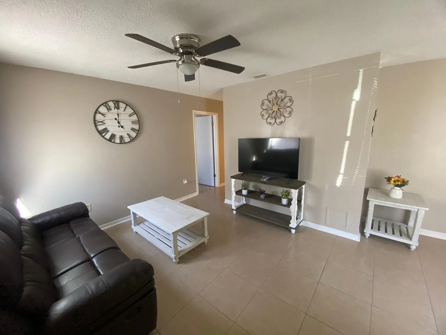 406 Oak Pl — Photo 4