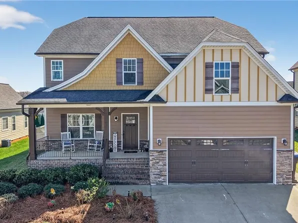 3439 Grandview Crossing Ln, Pfafftown, NC 27040