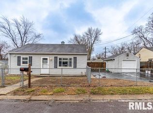 3202 W Proctor Pl, Peoria, IL 61605