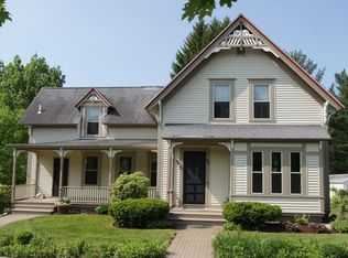 86 Main St, Upton, MA 01568