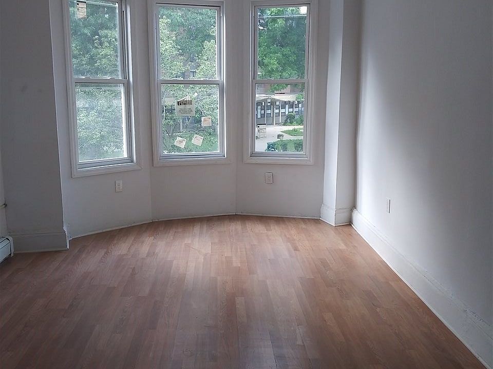 2nd image of 188 Ocean Ave #3R