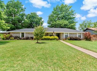 1030 42nd St SW, Paris, TX 75460