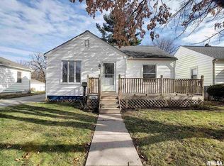 2306 4th St #A, East Moline, IL 61244