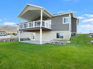 1956 S Thoroughbred Dr, Saratoga Springs, UT 84045