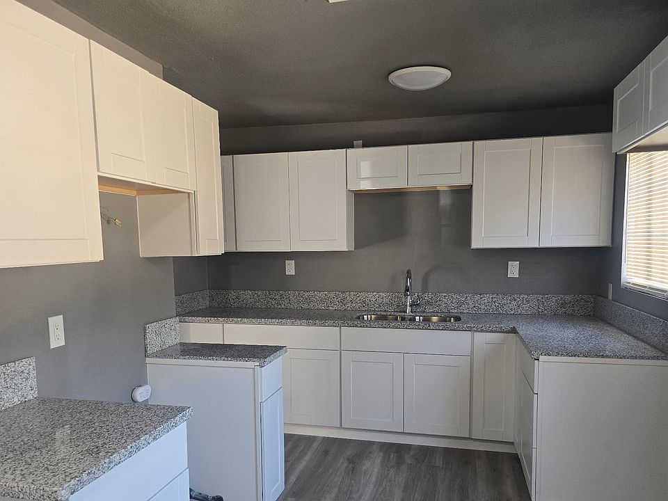 2nd image of 2527 S Holly Ave