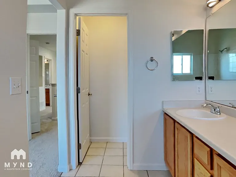 5965 S Waco St — Photo 16