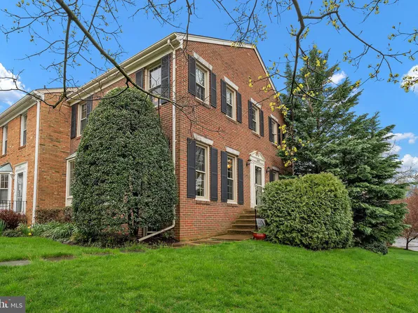 10545 Assembly Dr, Fairfax, VA 22030