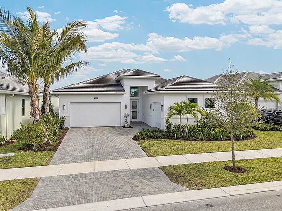 2nd image of 5320 Saint Armands Way