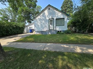 223 9th St NE, Weyburn, SK S4H1E9