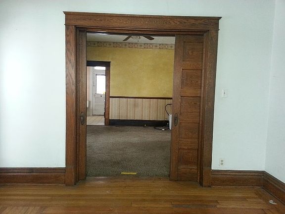 3rd image of 217 Eastern Ave