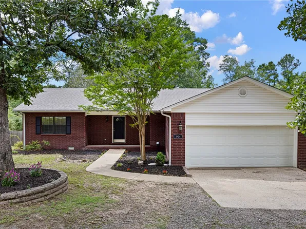 90 Birdsong Rd, Russellville, AR 72802