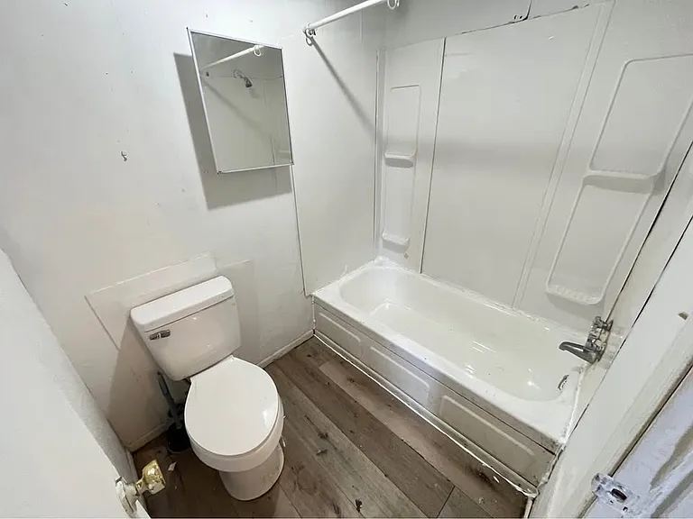 1003 Muller Ave #A — Photo 3