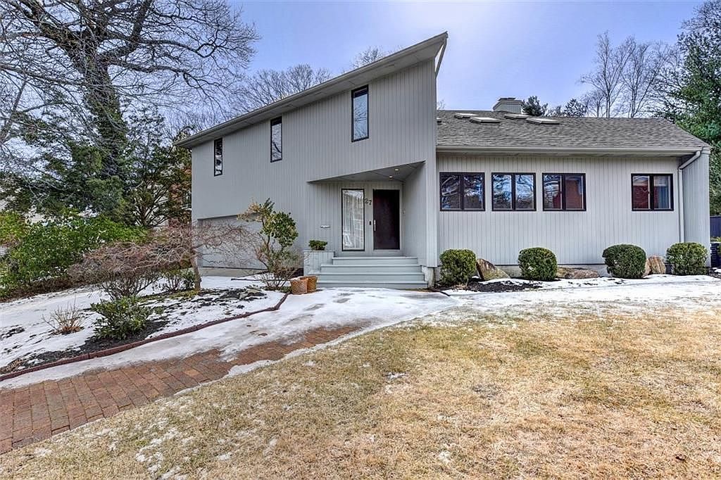 27 Loring Ave, Providence, RI 02906 Zillow