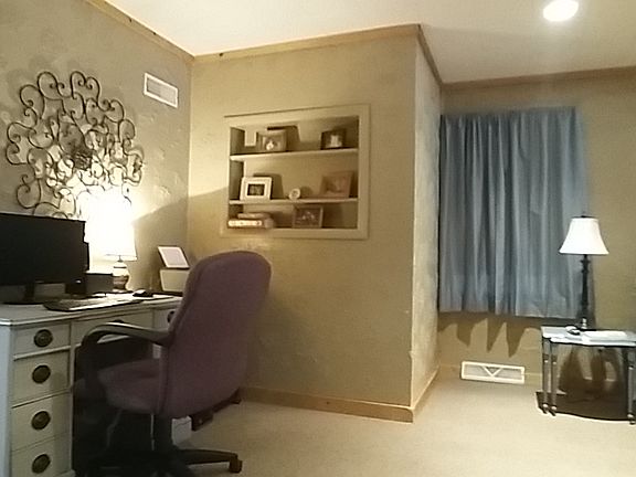5th image of 208 W Parker St
