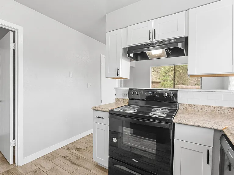 7505 Saint Amant Pl #A — Photo 13