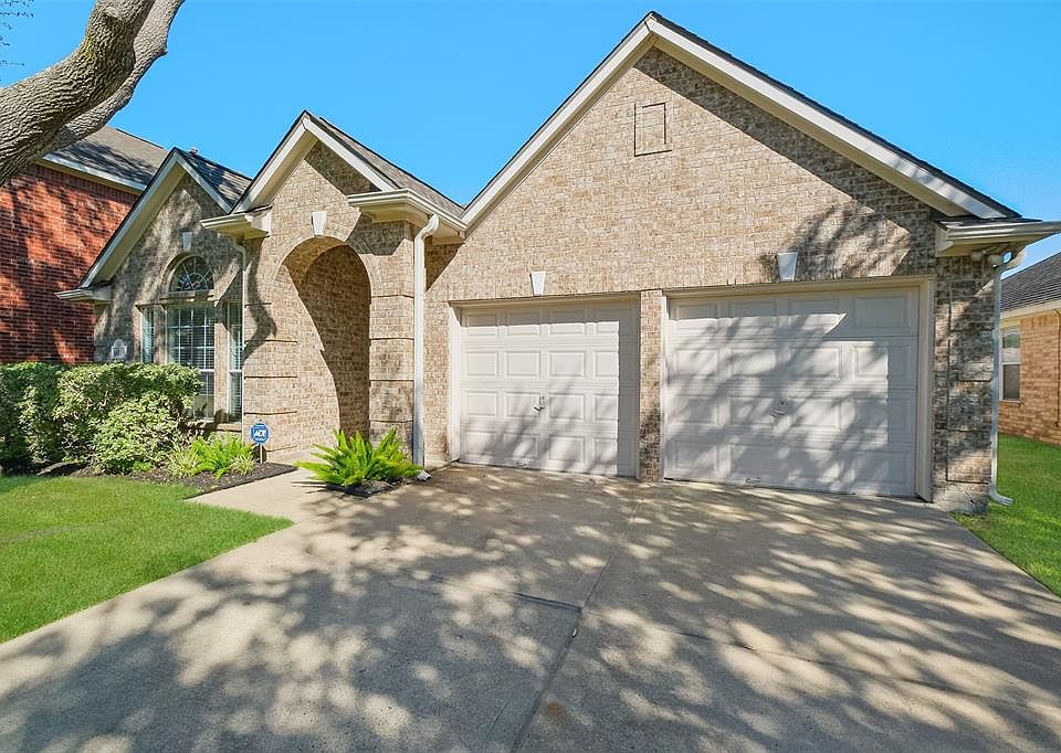 1st image of 16819 Stoneside Drive