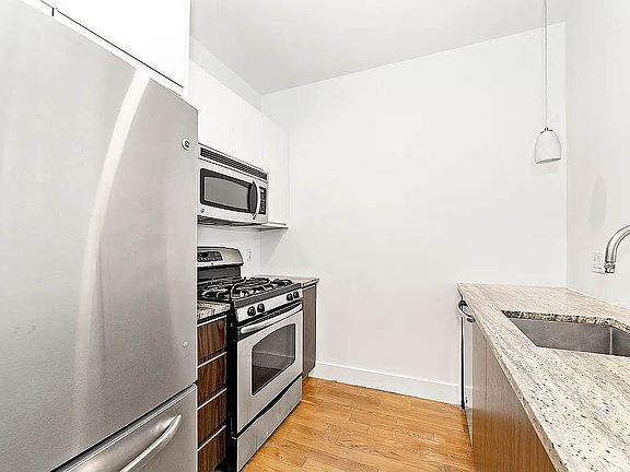 2nd image of 836 Bergen St APT 101