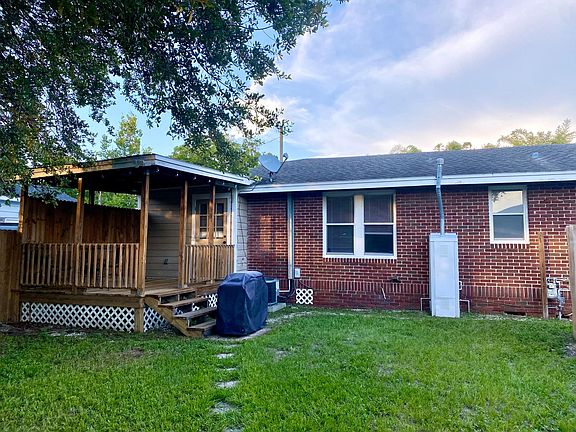 5th image of 6708 N Dixon Ave