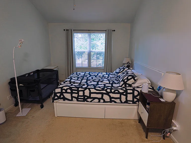 1049 Talbots Ln — Photo 20