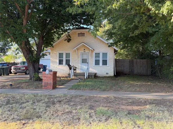 209 W 4th St, Edmond, OK 73003