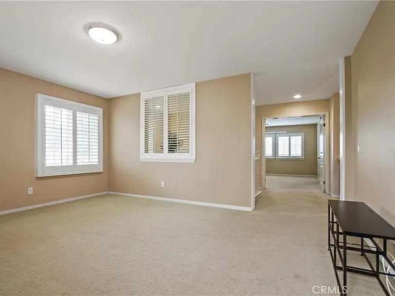 823 Canterbury Ln — Photo 30