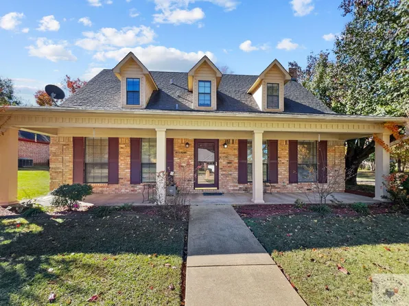 116 Arizona Ave, Wake Village, TX 75501