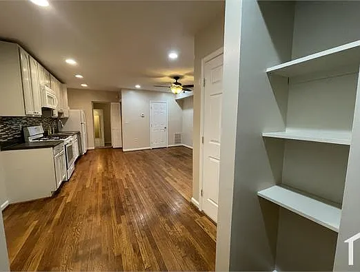 1913 Rosedale St NE #1 — Photo 3