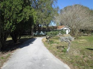 910 W Myers Blvd, Mascotte, FL 34753