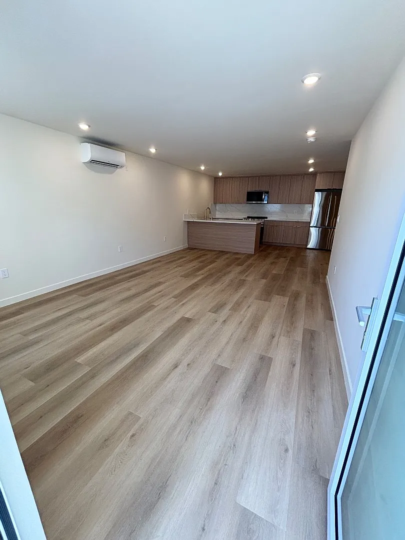 2050 Meridian Ave - 30 — Photo 3