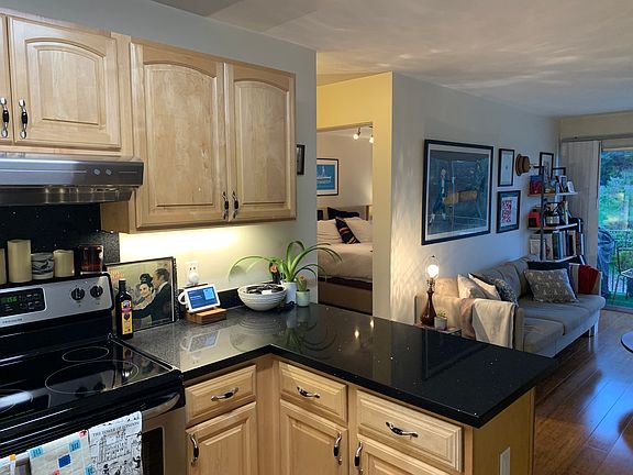 3rd image of 479 Buena Vista Avenue East 204 #204-204-204
