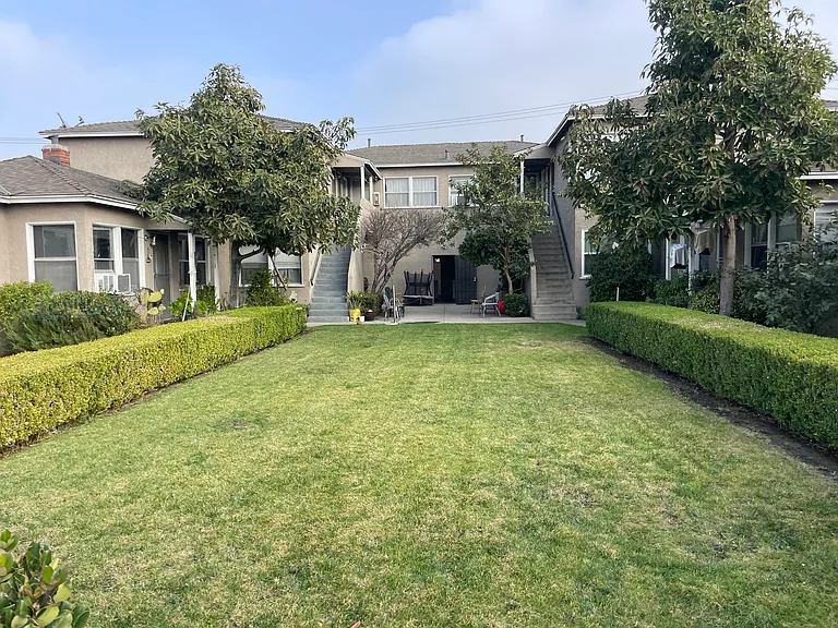 4750 N Lakewood Blvd #B — Photo 9