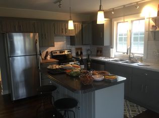 157 Tenny Ave, Waukesha, WI 53186