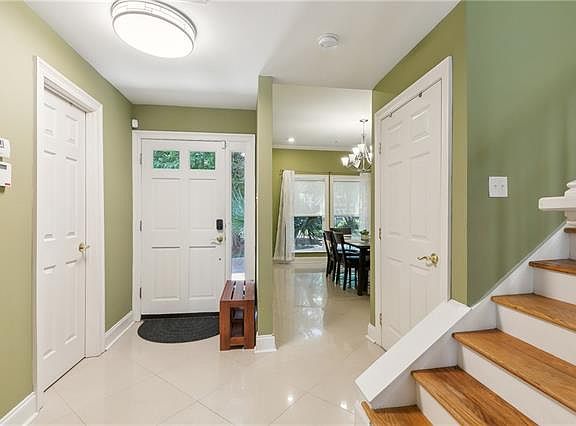 4th image of 15 Spinnaker Ln #15