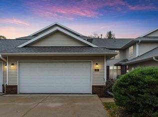 56 Pentire Cir, Iowa City, IA 52245